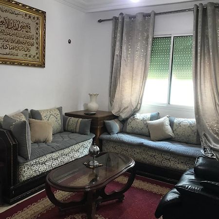 Appartement Familial Proche Aeroport Bab Andalous Tanger Exteriör bild