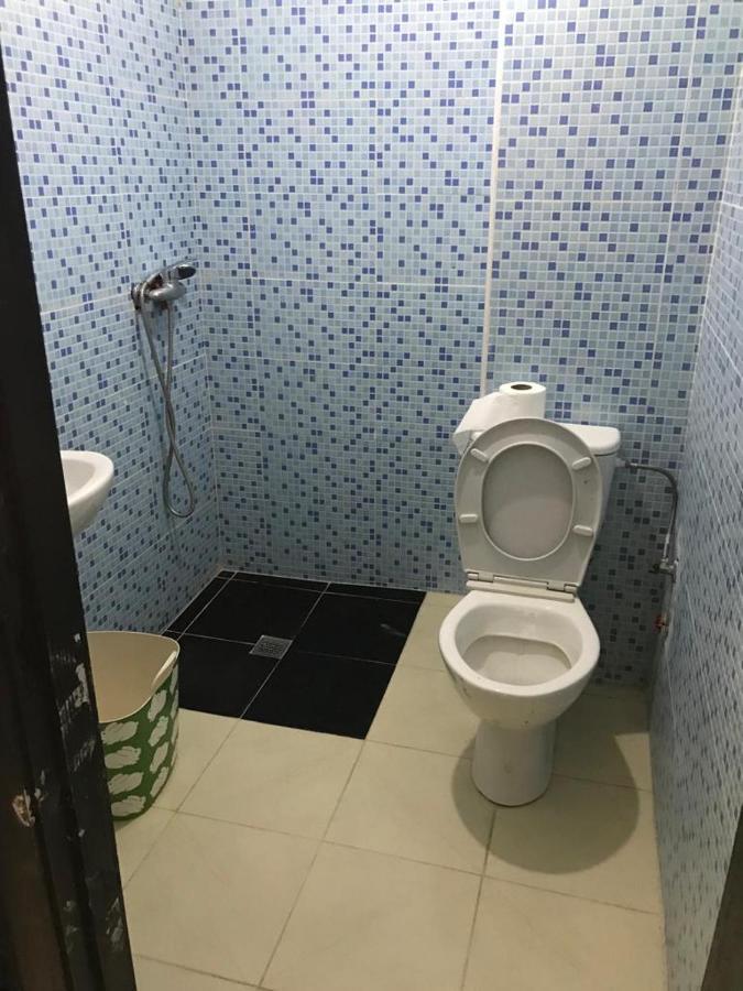 Appartement Familial Proche Aeroport Bab Andalous Tanger Exteriör bild