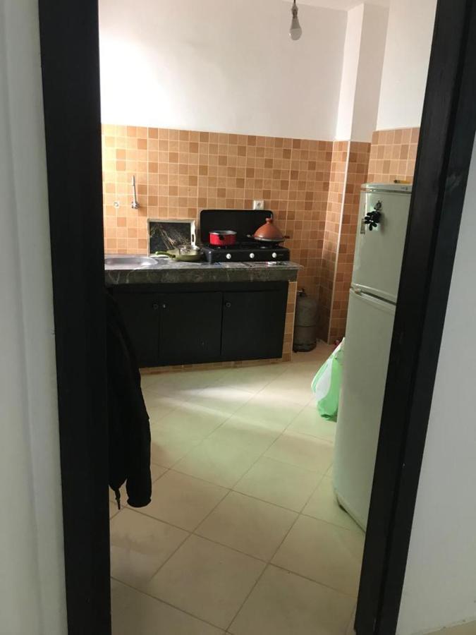 Appartement Familial Proche Aeroport Bab Andalous Tanger Exteriör bild