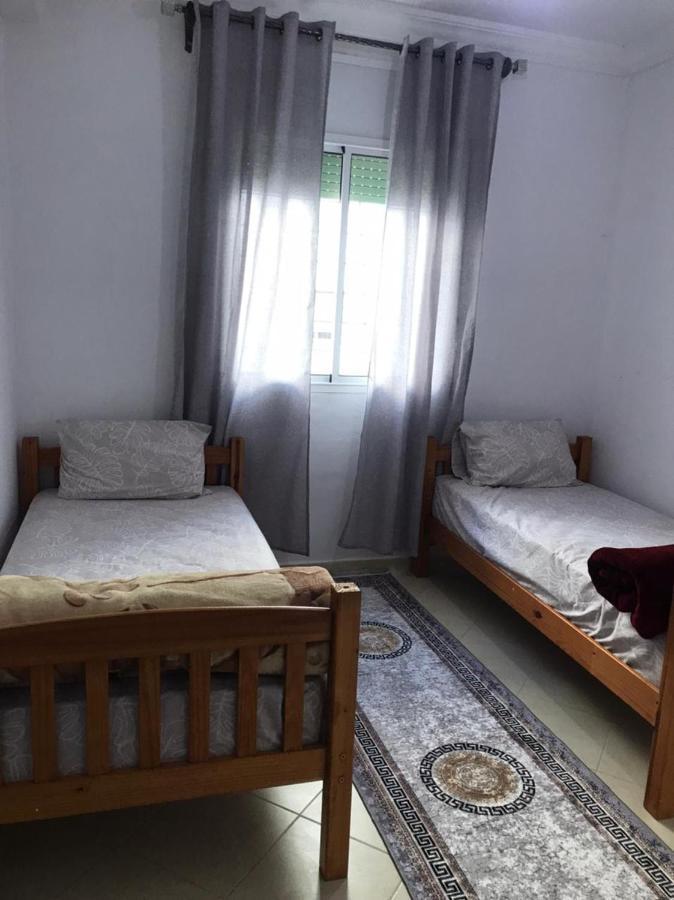 Appartement Familial Proche Aeroport Bab Andalous Tanger Exteriör bild